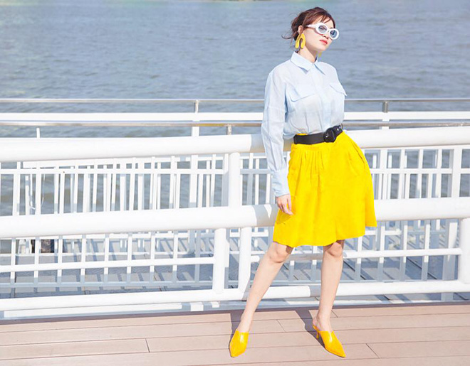 ha tang hanh phuc ben chong minh hang khoe nguc day truoc bien