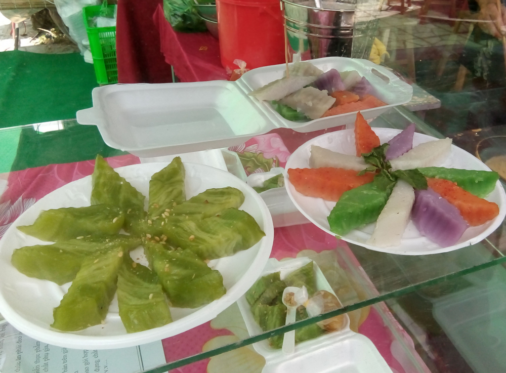 den can tho thuong thuc hon 100 loai banh dan gian nam bo