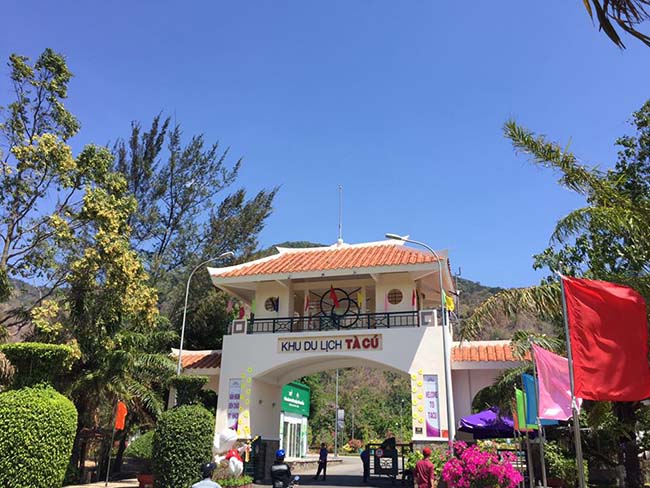 den binh thuan ma chi ghe tham mui ne thi that dang tiec