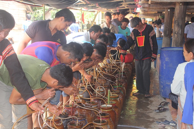 da c sa c le cu ng ca u mua cu a nguoi jrai o xu so vua lua