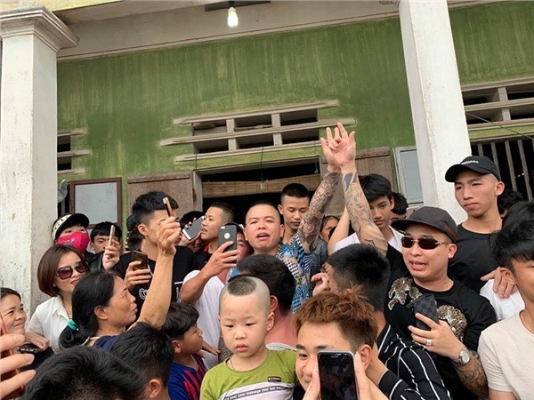 nguoi hung lech lac than tuong ki quac va ho den thi hieu