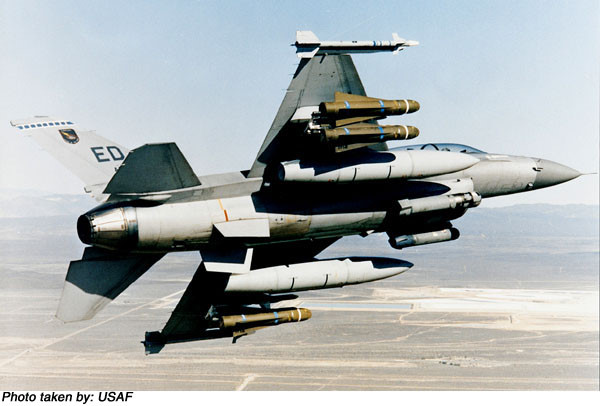 tiem kich f 16 duoc trang bi vu khi nao khi ve viet nam