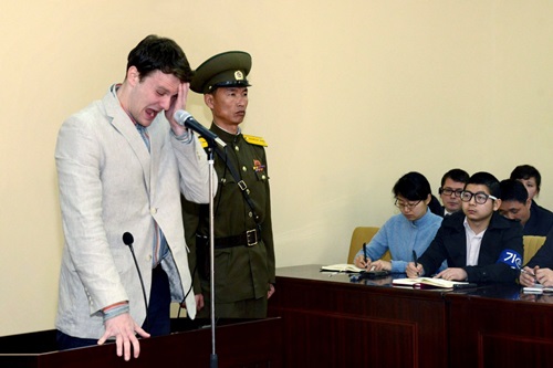 Triều Tiên đòi Mỹ 2 triệu USD viện phí cho sinh viên Warmbier trieu tien doi my 2 trieu usd vien phi cho sinh vien warmbier