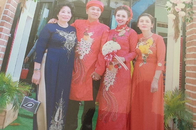 con trai bi dua di chau au me viet hoa dien va cuoc gap bat ngo sau 43 nam