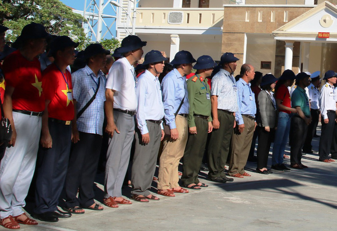 dac biet le chao co o truong sa cua viet kieu tu khap noi tren the gioi