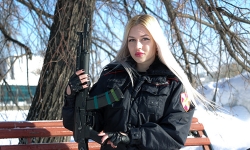 be gai 5 tuoi mang thai 7 thang tro thanh ba me tre nhat the gioi