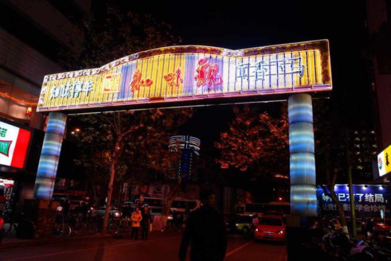 tien canh hang chau va nhung dieu khong the bo lo tai xu thien duong nay