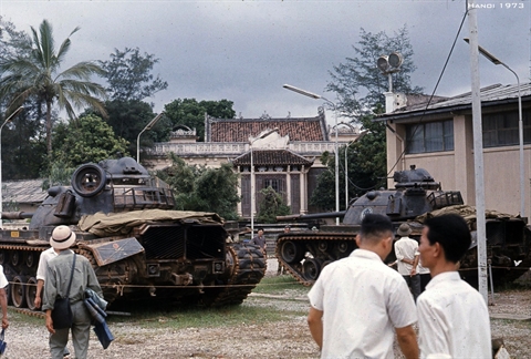 trien lam vu khi chien loi pham to chuc nam 1973