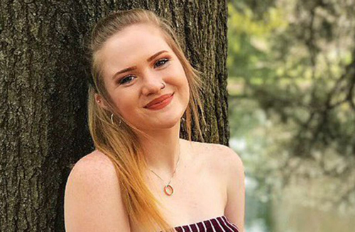 Viết 19 từ trong bài luận, nữ sinh Mỹ đạt điểm tuyệt đối viet 19 tu trong bai luan nu sinh my dat diem tuyet doi