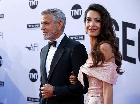 george clooney lo an nguy gia dinh khi vo chong is