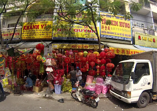 nha 5 tang o trung tam sai gon chay ngun ngut