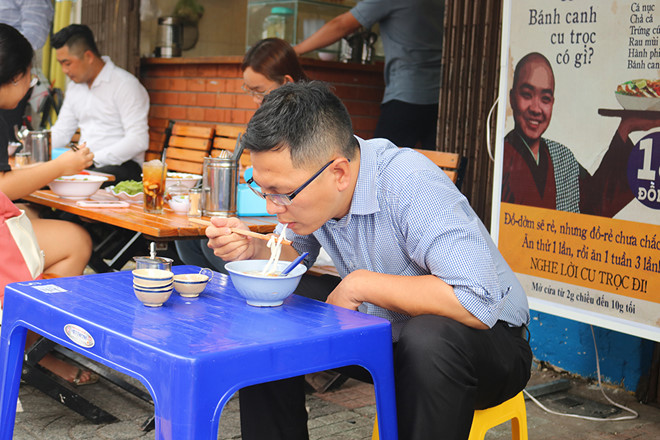 banh canh sai gon re nhung khong dom la mieng voi ca nuc ban 300 tongay