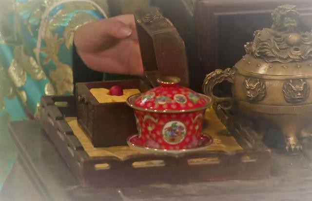 cuu hon quan khoi canh am sat hoang hau nha minh van chet am uc