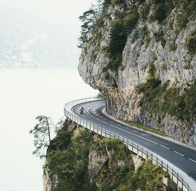 dat cuoc ca tinh mang tren nhung con duong ngoan ngoeo nguy hiem nhat the gioi