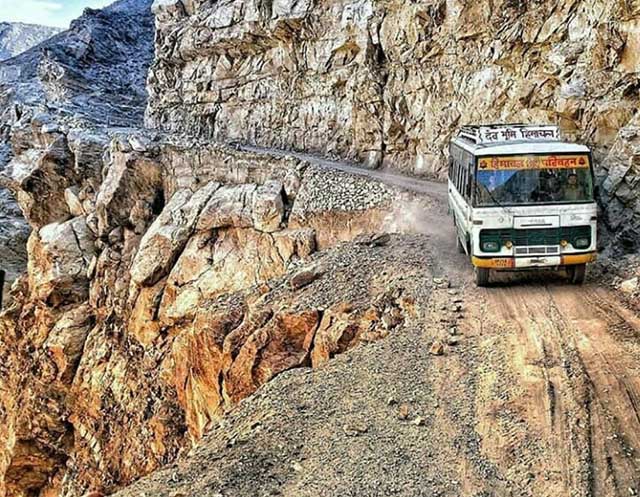 dat cuoc ca tinh mang tren nhung con duong ngoan ngoeo nguy hiem nhat the gioi