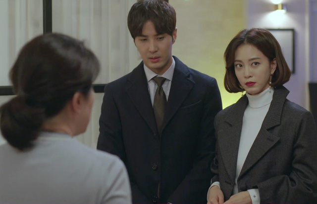 soc voi ly do hang dem me vo rinh o cua phong ngu vo chong gan gui lien lao vao ngan can