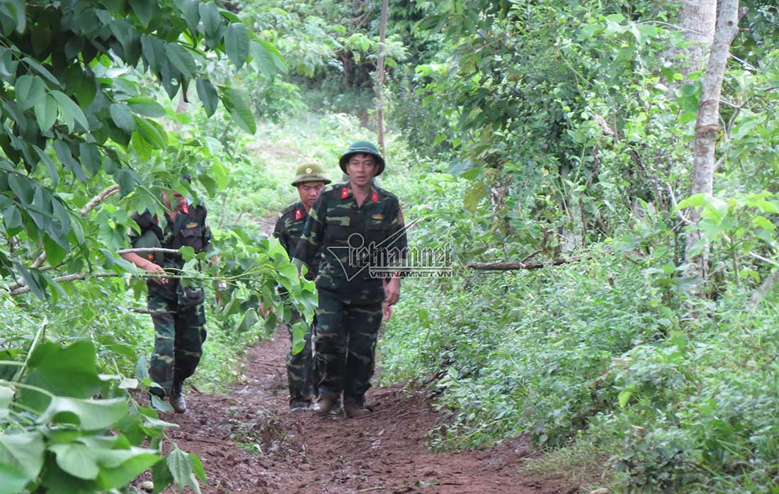 vu may bay su 22 roi loi ke cua nguoi lang dua