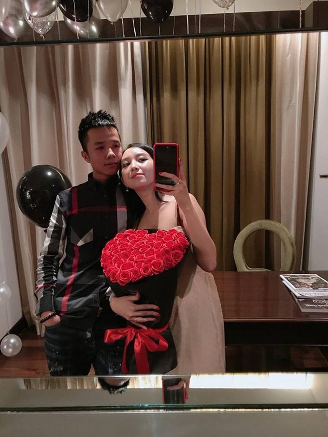 doi vo chong ky niem 11 nam yeu nhau hoanh trang bi nghi lam mau