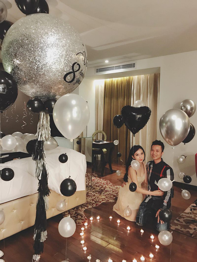 doi vo chong ky niem 11 nam yeu nhau hoanh trang bi nghi lam mau