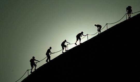 uc du khach do xo leo nui thieng truoc khi bi cam