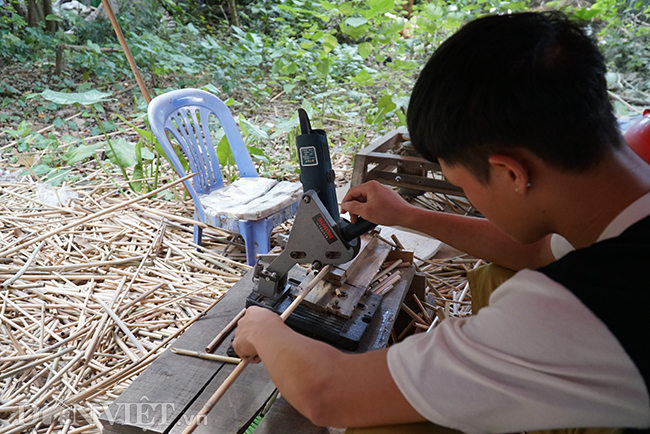 quy trinh san xuat ong hut tre thu chuc ty moi thang cua 8x viet