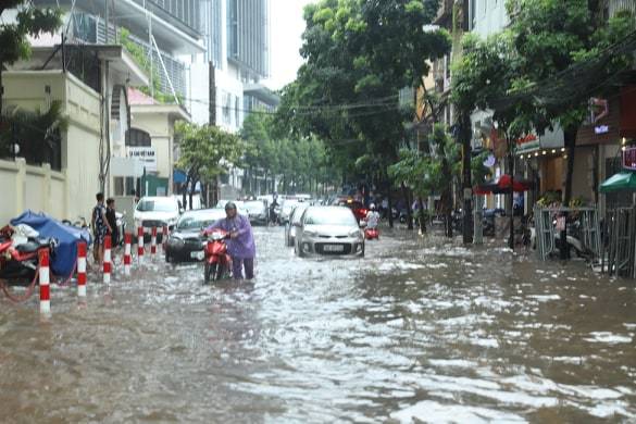 ha noi vua mua to khap nga duong ngap sau