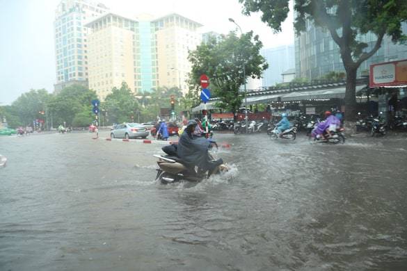 ha noi vua mua to khap nga duong ngap sau