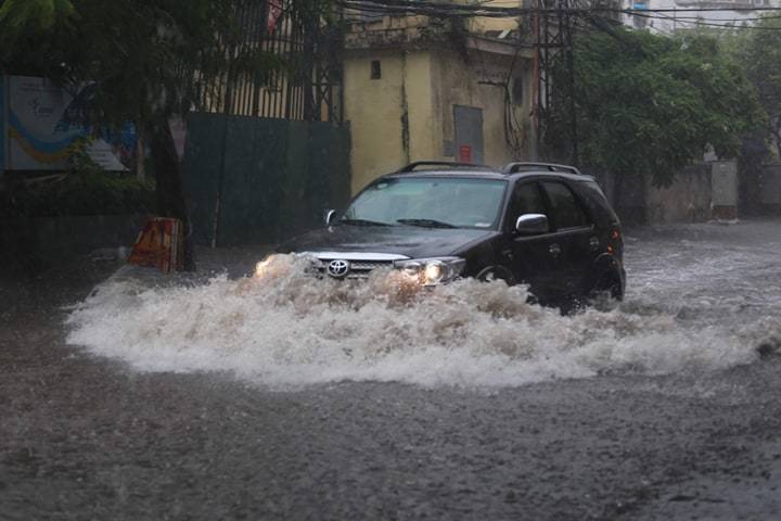 ha noi vua mua to khap nga duong ngap sau