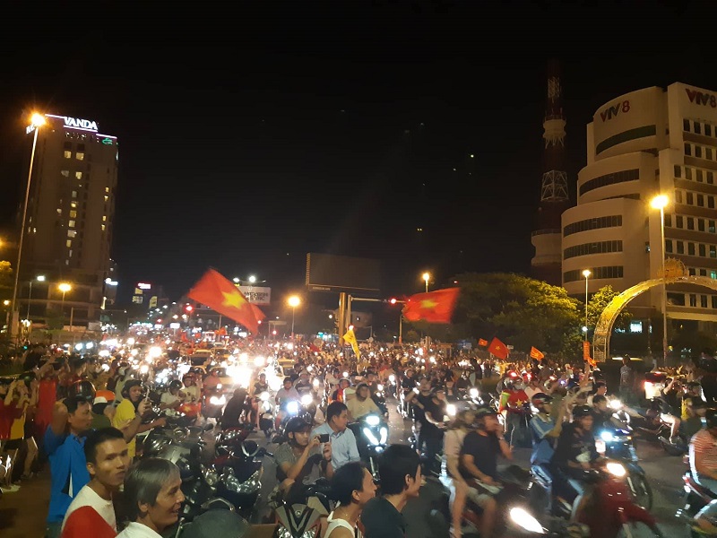 sot xinh xich tour co vu doi bong olympic vn vao ban ket asiad 2018