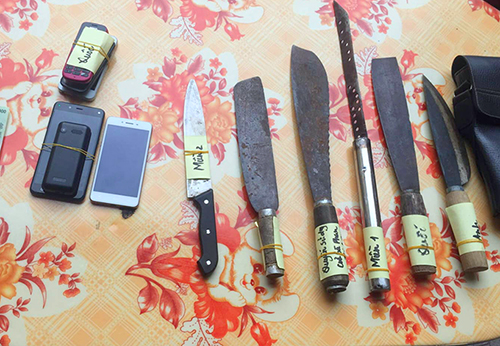 nam thanh nien cam dao uy hiep cuop tien hang loat nguoi di duong