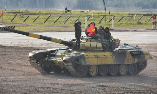 t 72b3 chien xa duoc tin dung tai giai dua xe tang cua nga