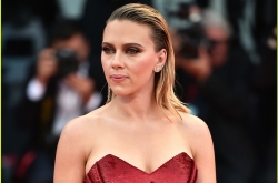 Scarlett Johansson đọ sắc cùng dàn mỹ nhân Hollywood tại LHP Venice