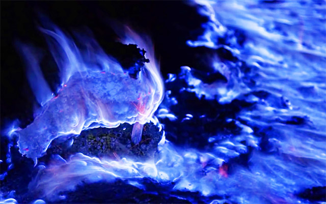 khong phai la ao anh ngon lui lua ruc chay mau xanh nay hoan toan co that