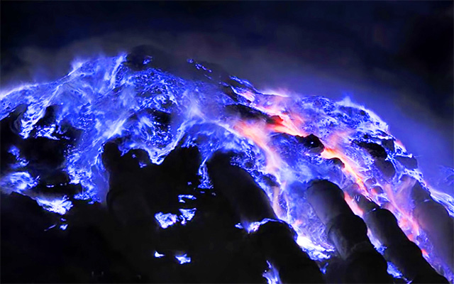 khong phai la ao anh ngon lui lua ruc chay mau xanh nay hoan toan co that