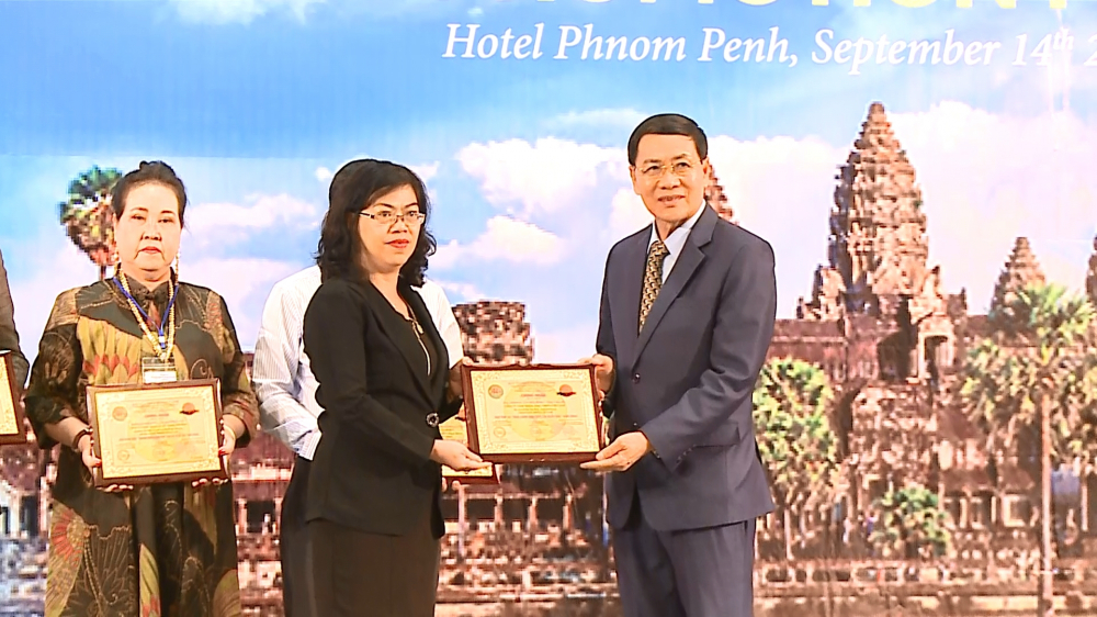 frieslandcampina viet nam duoc vinh danh tai le trao giai chau a asia awards 2018