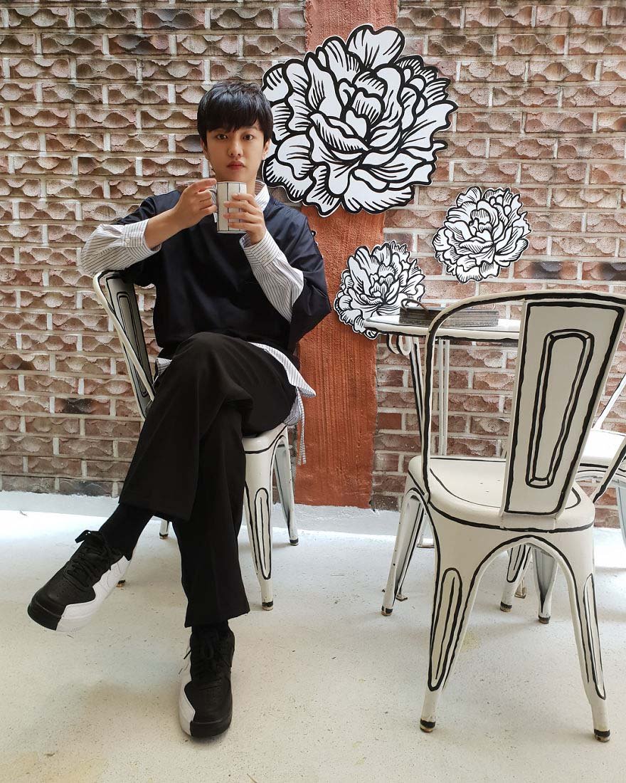 quan ca phe buoc ra tu truyen tranh khien gioi tre to mo