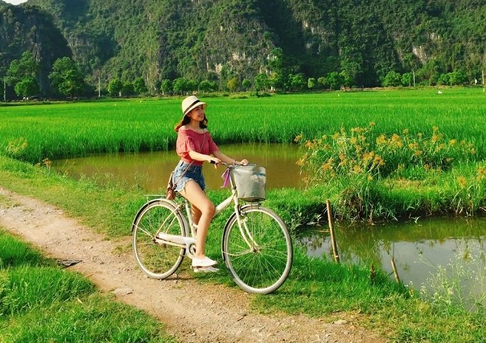 ngoi nha hoa tren doi cua pho hieu truong o tuyen quang