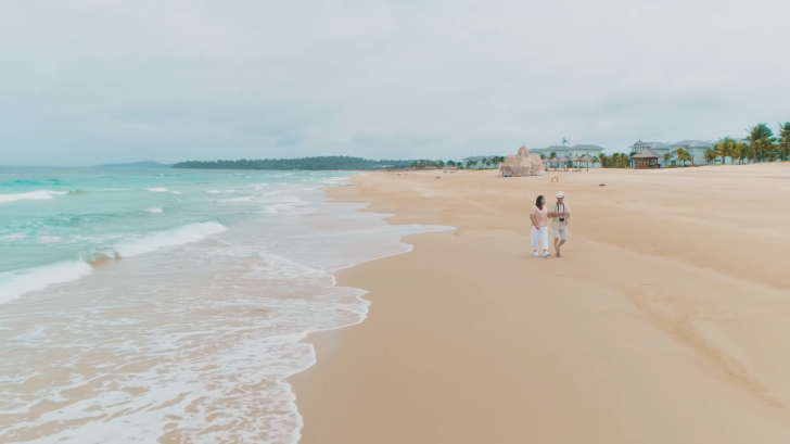 Ông chú 'soái ca' gây sốt với chuyến du lịch trong mơ dành cho vợ ong chu soai ca gay sot voi chuyen du lich trong mo danh cho vo
