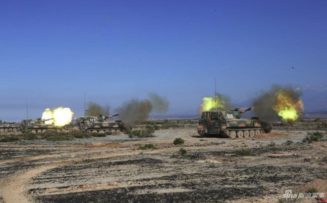 anh ban roi lai mua phao tu hanh con bi cuc cua quan doi ukraine