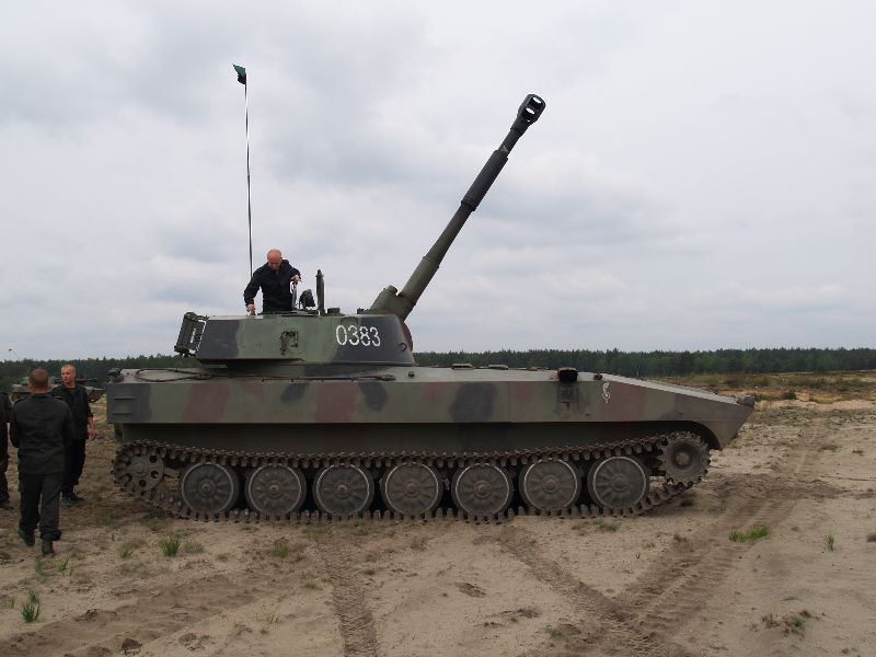 anh ban roi lai mua phao tu hanh con bi cuc cua quan doi ukraine