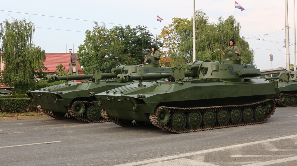 anh ban roi lai mua phao tu hanh con bi cuc cua quan doi ukraine