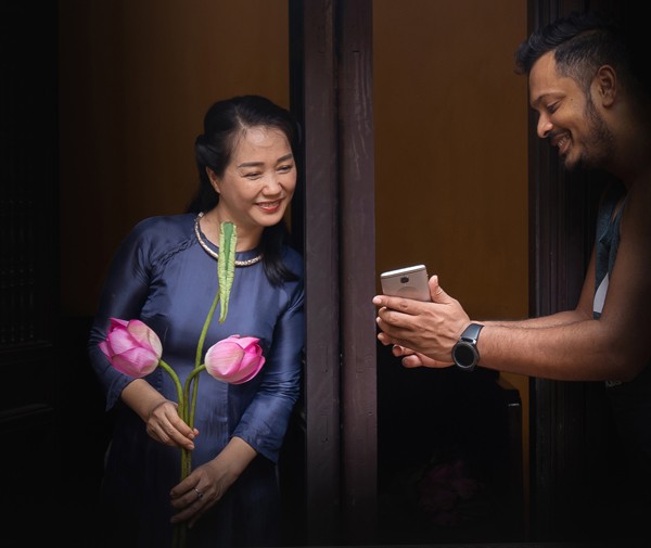 anh hinh anh song dong ve ha noi thoi hien dai voi cai nhin than thuong