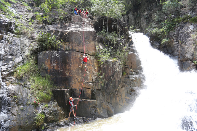 sau vu du khach han quoc chet o datanla cam nhay thac tu do cao 11m