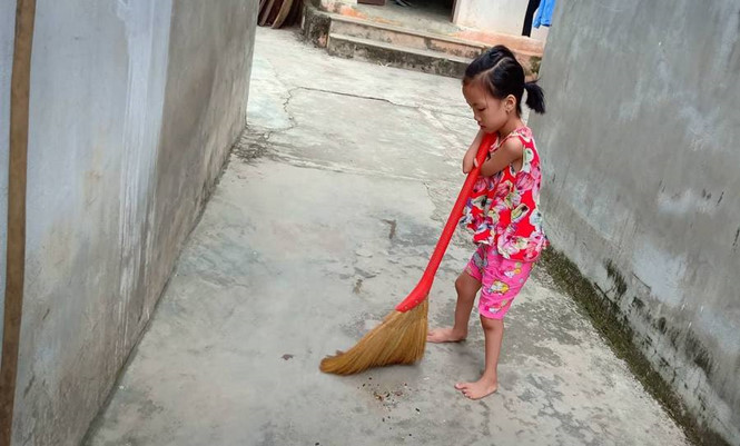 be linh khong tay hoc xuat sac viet chu cuc dep voi uoc mo lam co giao