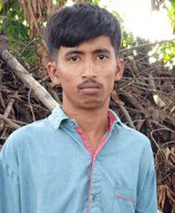 nam thanh nien an do cuong hiep cu ba 100 tuoi