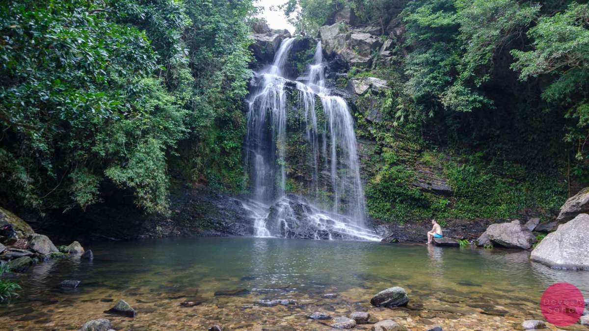cau chuyen dang sau nhung ngoi nha ma am rung ron chau a