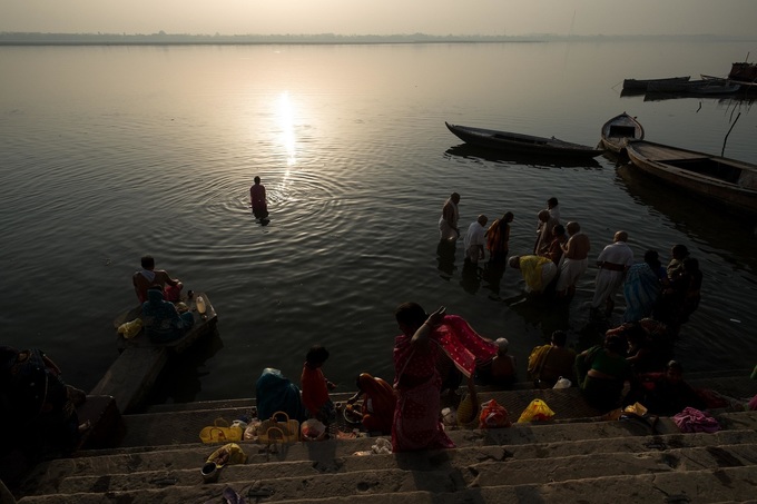 Nơi người dân tắm để thoát khỏi luân hồi noi nguoi dan tam de thoat khoi luan hoi