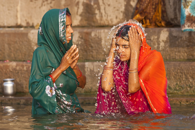 Nơi người dân tắm để thoát khỏi luân hồi noi nguoi dan tam de thoat khoi luan hoi