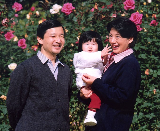 duong toi ngai vang cua tan nhat hoang naruhito