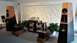 dan am thanh chuc ty dong trinh dien